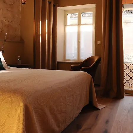 Bed & Breakfast La Grenadine 2*