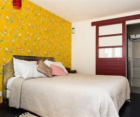 Bed & Breakfast La Grenadine 2*